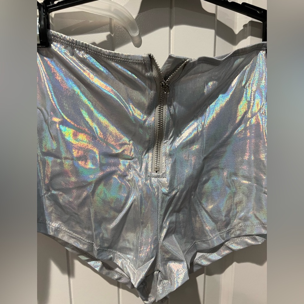 2 NWOT SHEIN Silver and Green High Waist metallic & glitter Shorts & FREE TOP - Picture 2 of 14